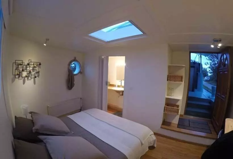 Aamiaismajoitus (B&B) Chambre D Hôtes Peniche Ophrys