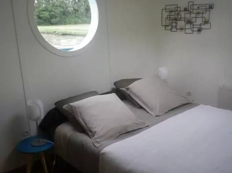 Aamiaismajoitus (B&B) Chambre D Hôtes Peniche Ophrys