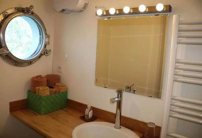 Aamiaismajoitus (B&B) Chambre D Hôtes Peniche Ophrys