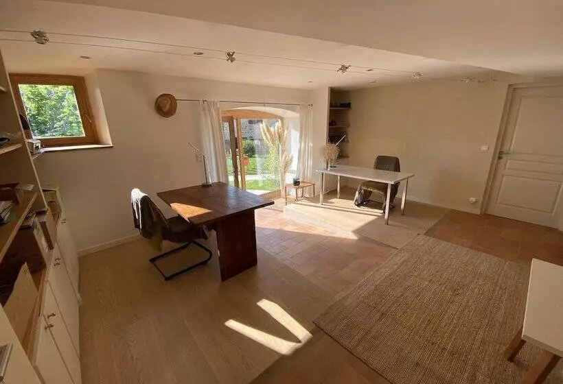 Aamiaismajoitus (B&B) Les Caselles