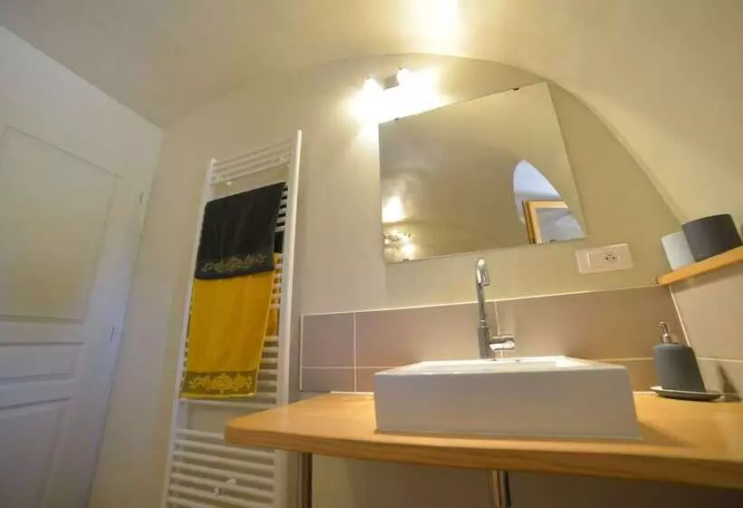 Aamiaismajoitus (B&B) Les Caselles