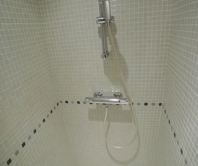 ベッドアンドブレックファースト Les Caselles