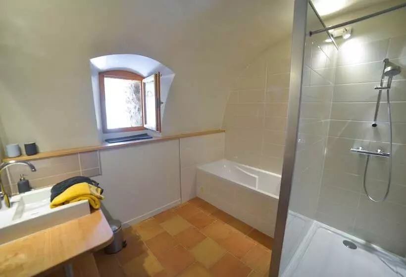 Aamiaismajoitus (B&B) Les Caselles