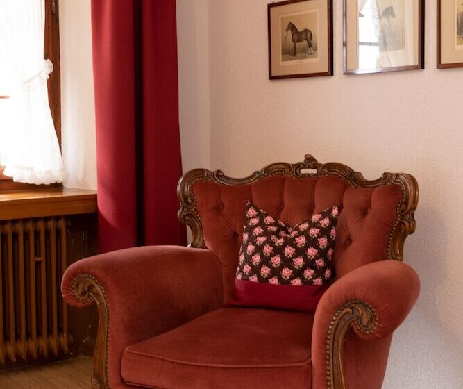 簡易ホテル Gasthaus Adler