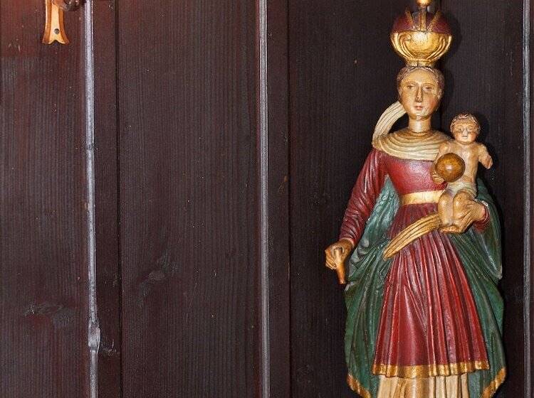 簡易ホテル Gasthaus Adler