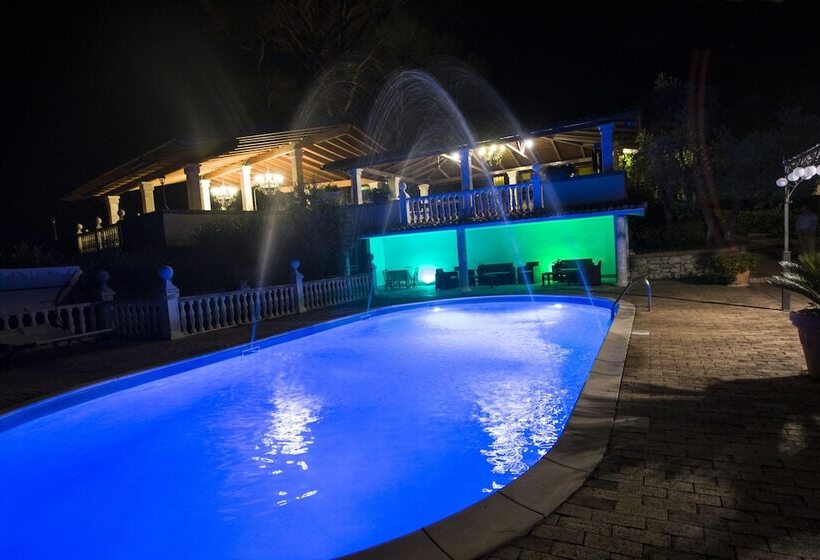 簡易ホテル Villa Del Colle