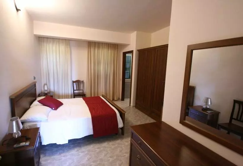 Hostelli Villa Del Colle