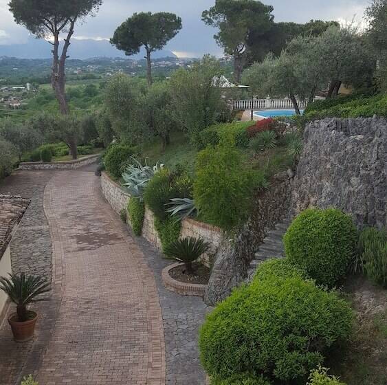 簡易ホテル Villa Del Colle