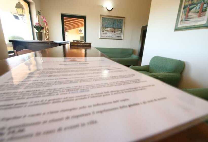 簡易ホテル Villa Del Colle