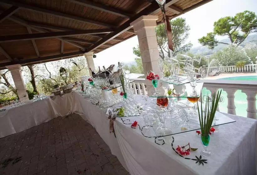 Hostelli Villa Del Colle