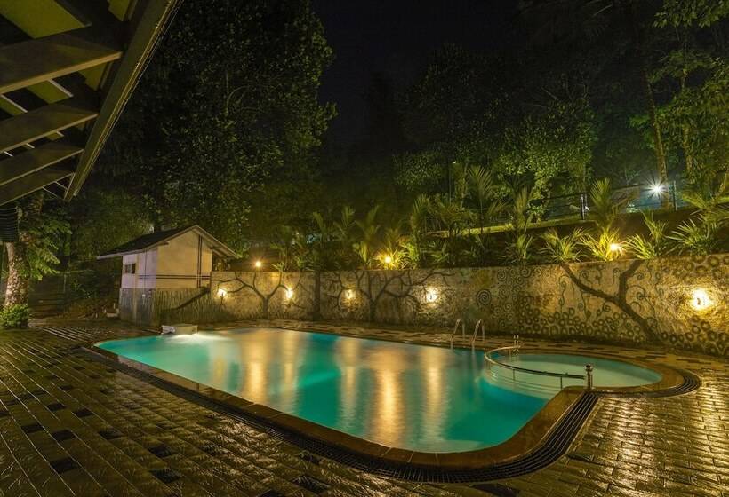 בית מלון כפרי Adithya Nature Resort & Spa