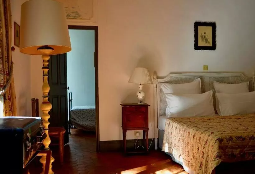 ホテル Château D'esparron