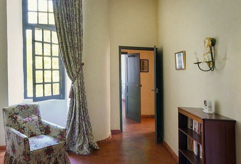 Отель Château D'esparron