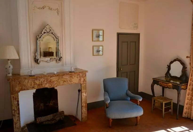 ホテル Château D'esparron