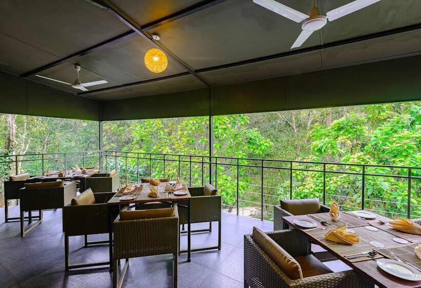 هتل Wayanad Wild Rainforest Lodge By Cgh Earth