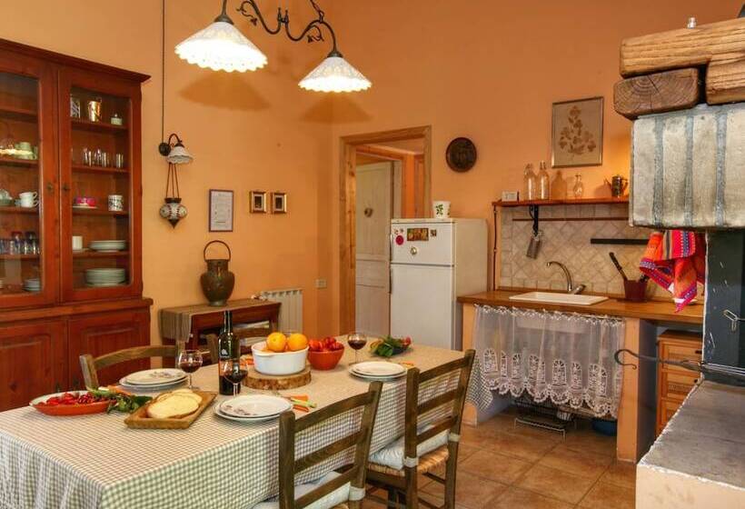 Modern Cottage In Graffignano Italy With Swimming Pool