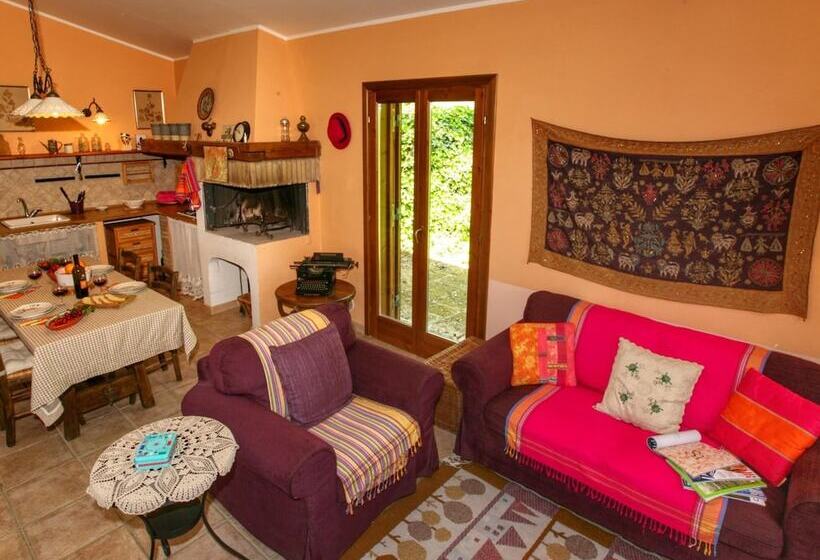 Modern Cottage In Graffignano Italy With Swimming Pool