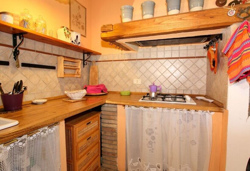 Modern Cottage In Graffignano Italy With Swimming Pool