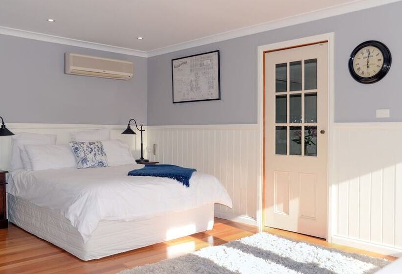 Oscars Private Spa Villa   Adults Only