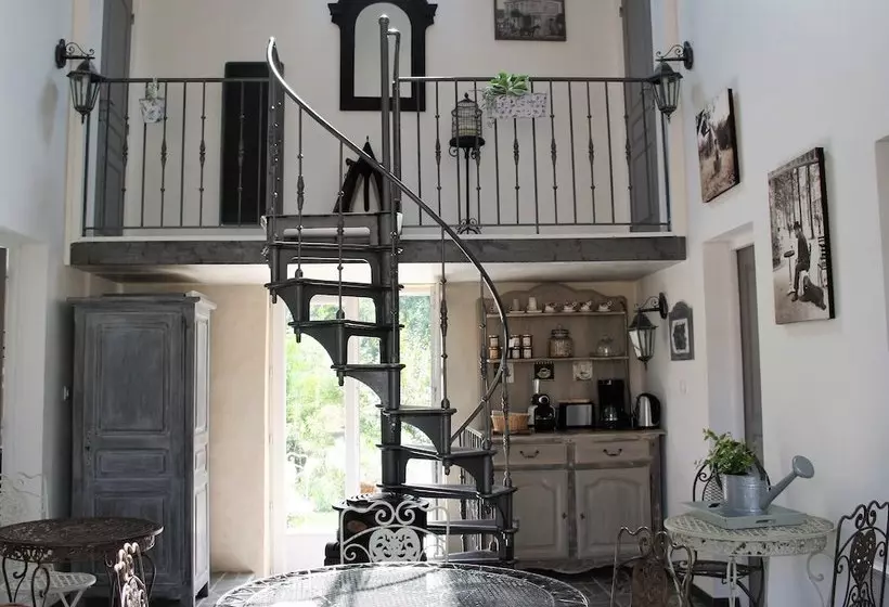 Majatalo La Grange De La Guesle