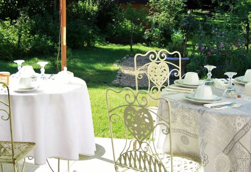 بنسيون La Grange De La Guesle