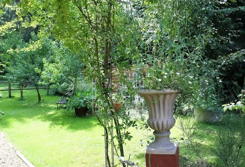 Majatalo La Grange De La Guesle