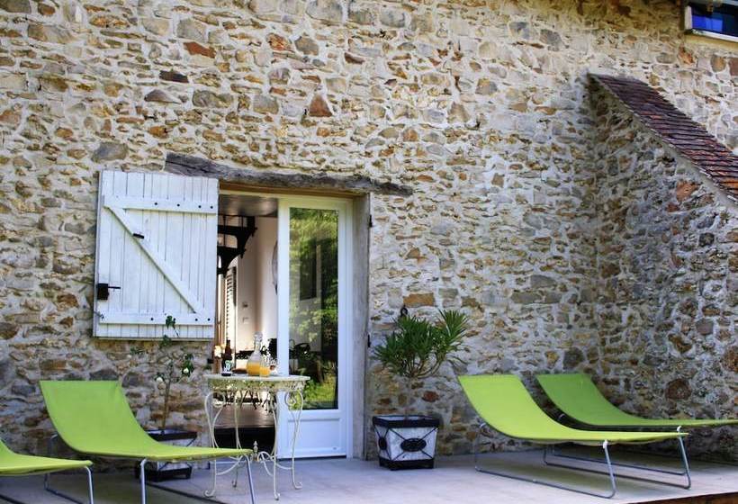 بنسيون La Grange De La Guesle