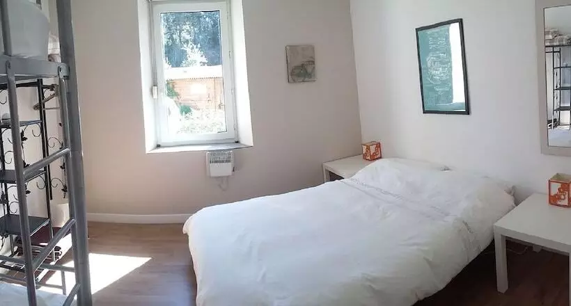 Sidsmums Travellers Retreat   Hostel