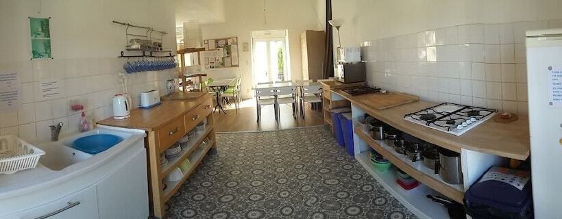 Sidsmums Travellers Retreat   Hostel