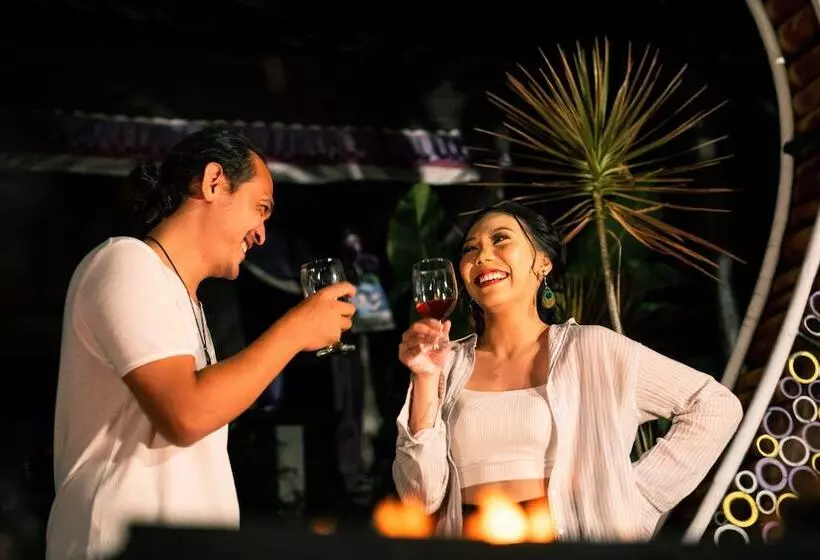 Aamiaismajoitus (B&B) Hiker S Camp At Toya Devasya