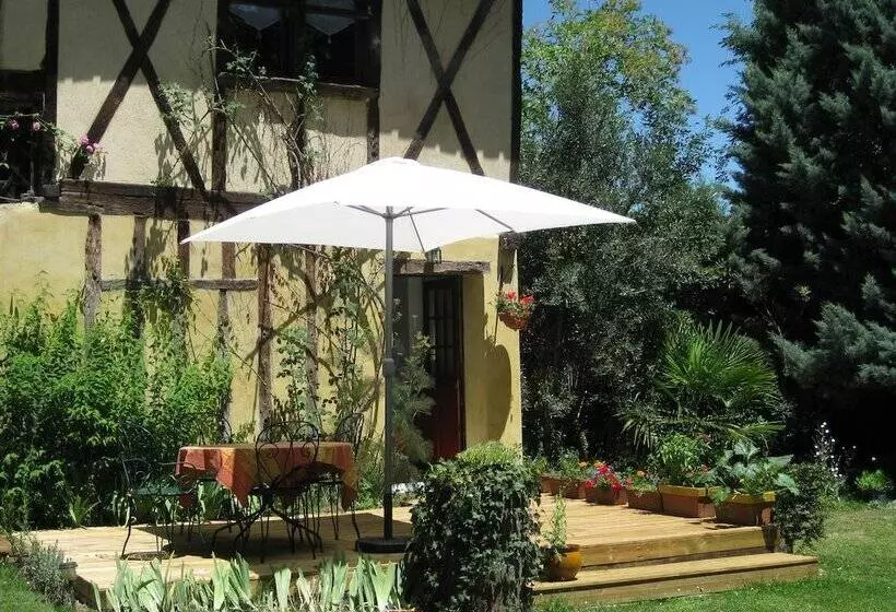 Aamiaismajoitus (B&B) Jouandassou