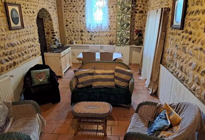 Aamiaismajoitus (B&B) Jouandassou