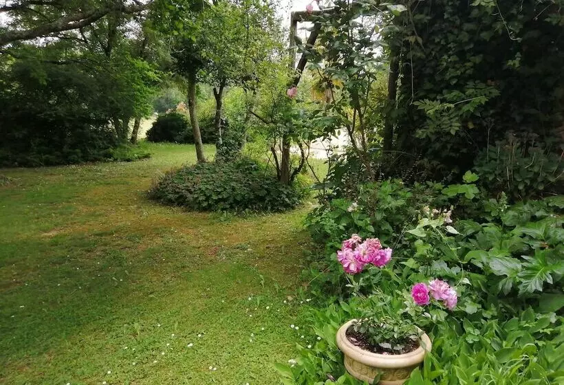 Aamiaismajoitus (B&B) Jouandassou