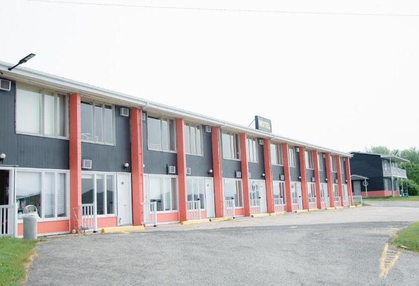 민박 Travels Inn Victoria County