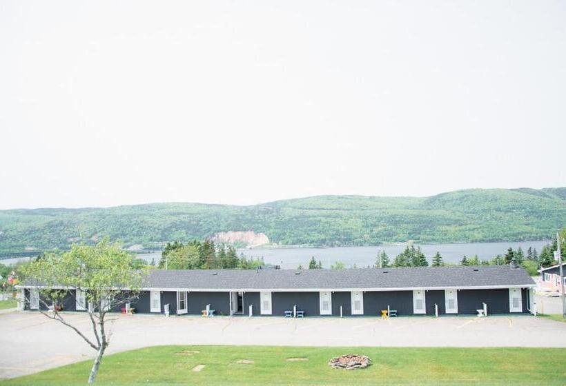 민박 Travels Inn Victoria County