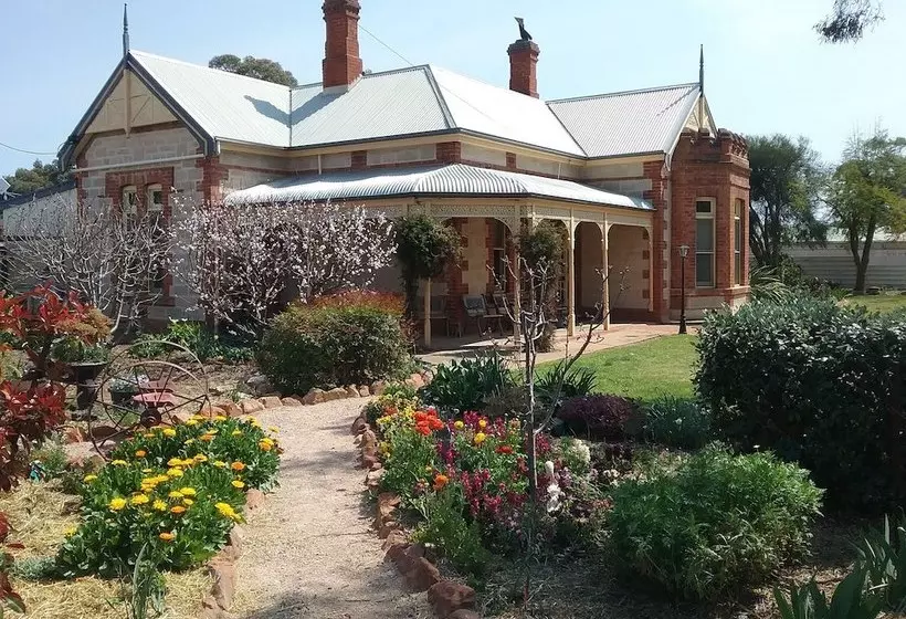 Cherry Tree Lodge Bed And Breakfast