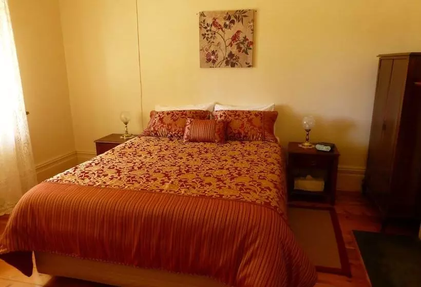 Cherry Tree Lodge Bed And Breakfast