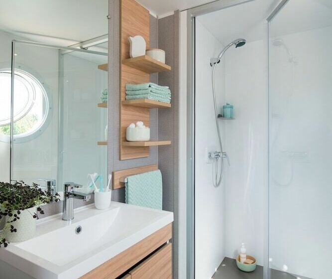 ホテル Camping Paradis Des Dombes