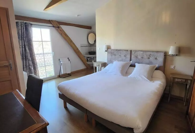 Hotelli Hôtel La Tour Perrier