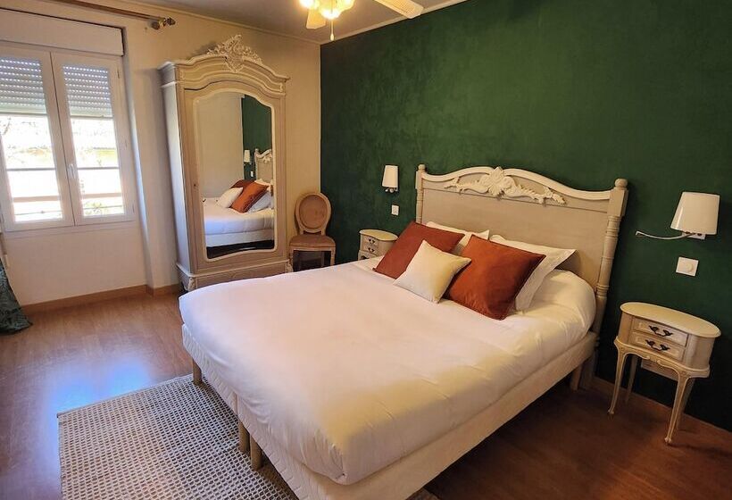 Отель Hôtel La Tour Perrier