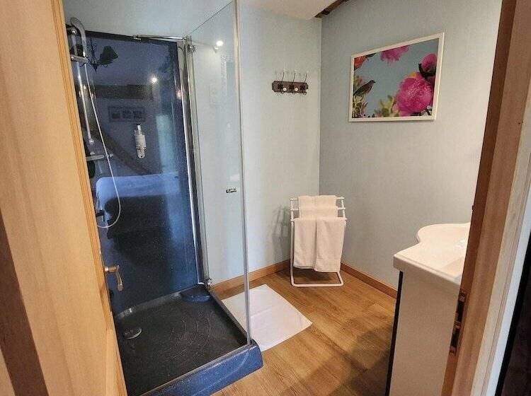 Отель Hôtel La Tour Perrier