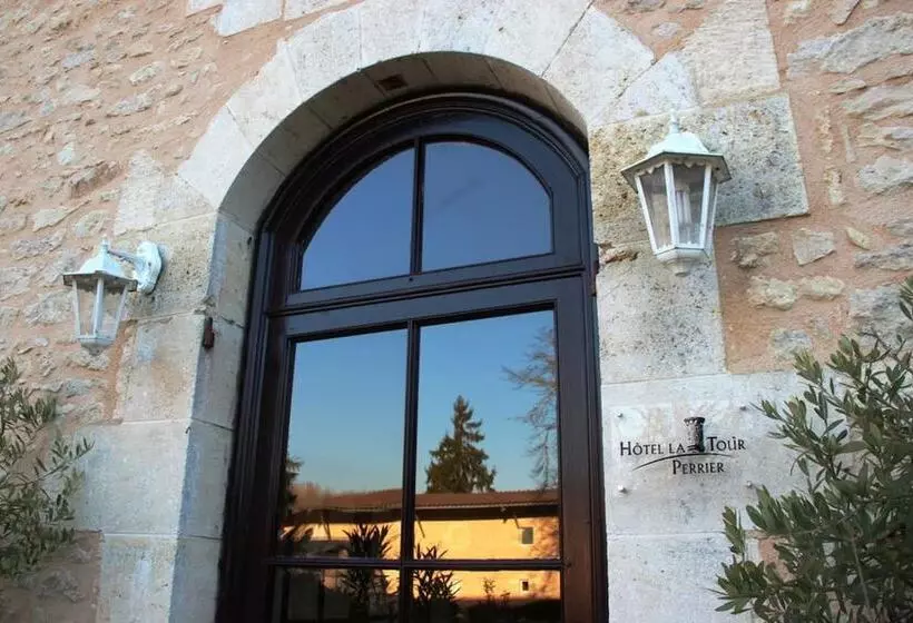 Hotelli Hôtel La Tour Perrier