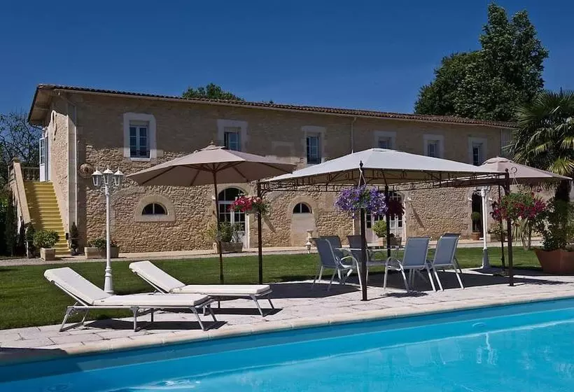 Hotelli Hôtel La Tour Perrier