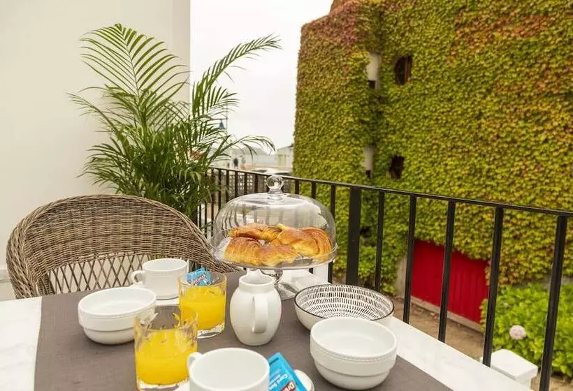 Hotelli La Playa Suites Suances