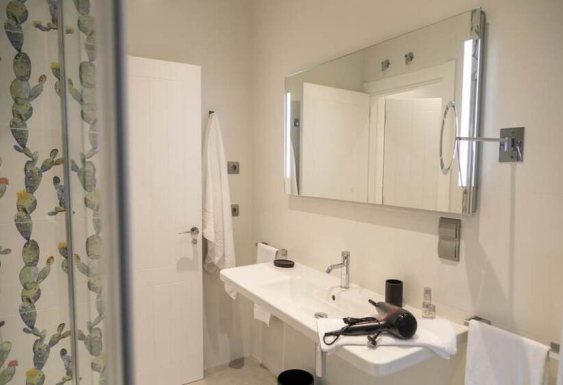 Hotel La Playa Suites Suances