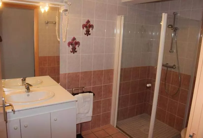 ホテル Le Champ Des Lys