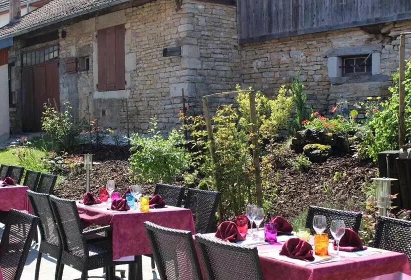 ホテル Le Champ Des Lys