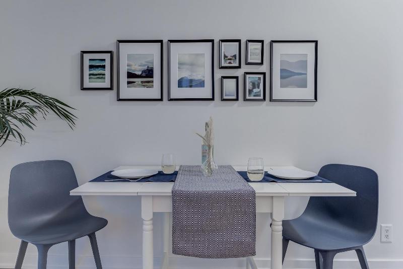 Hotel Noel Suitesyork St And Lakeshore Blvd