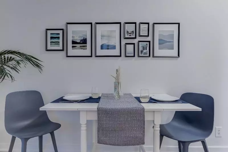 هتل Noel Suitesyork St And Lakeshore Blvd