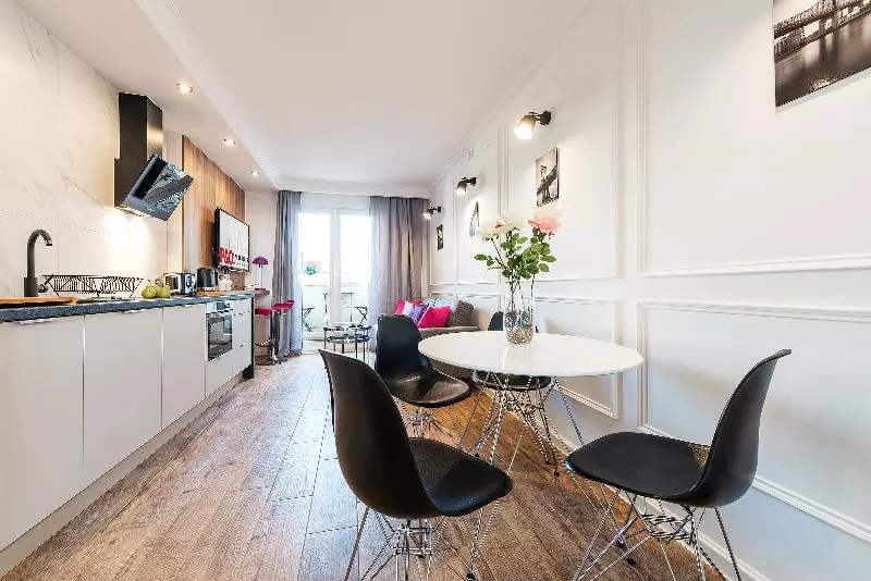 هتل Emili Plater 12 P&o Apartments